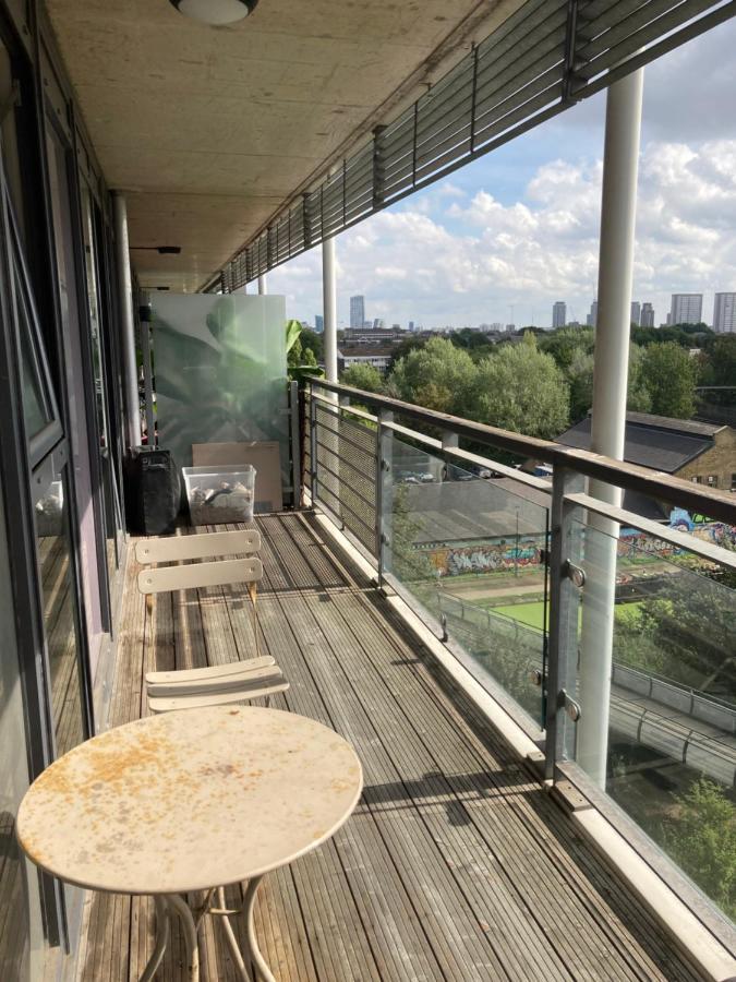 Appartamento Beautiful With Large Balcony Londra